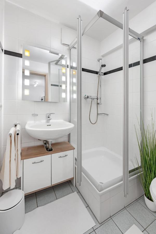 Zwei Zimmer Wohnung Im Stadtzentrum Mit Tiefgaragenplatz Mnichov Exteriér fotografie